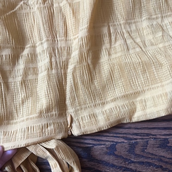 Tularosa - Molly Blouse in Mustard Yellow (size small) - Picture 7 of 8